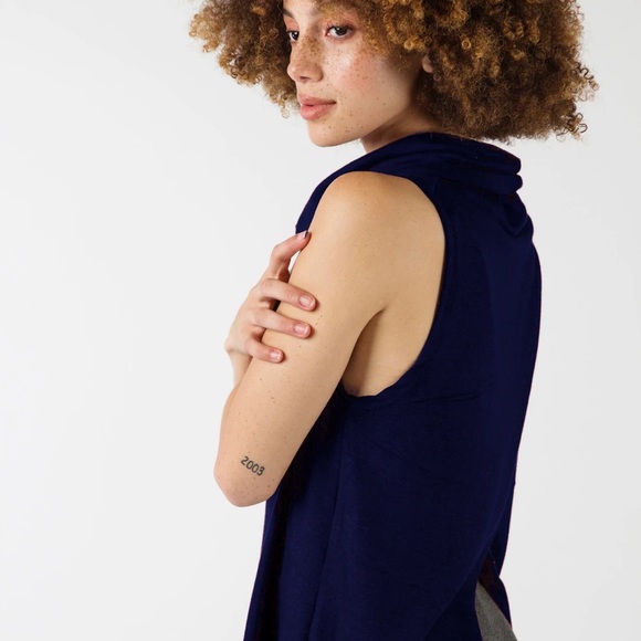 Mi + Fi Annette Top in Black size XL - Picture 12 of 12